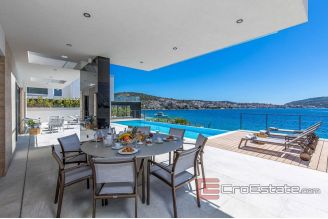 020 2022 229 near rogoznica newbuilt seafront villa for sale