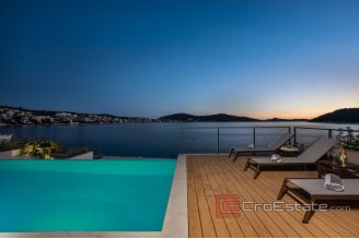 020 2022 229 near rogoznica newbuilt seafront villa for sale