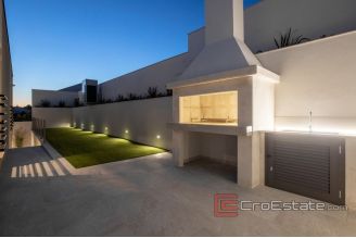 020 2022 229 near rogoznica newbuilt seafront villa for sale
