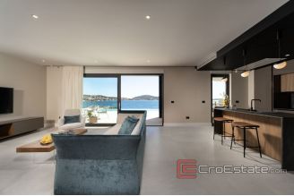 020 2022 229 near rogoznica newbuilt seafront villa for sale