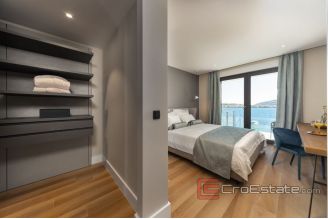 020 2022 229 near rogoznica newbuilt seafront villa for sale