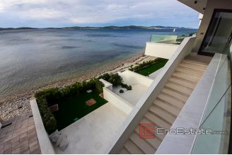 16 2016 434 Zadar villa sea front for sale