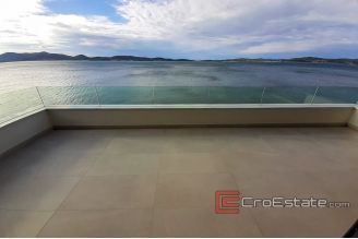 16 2016 434 Zadar villa sea front for sale