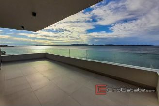 16 2016 434 Zadar villa sea front for sale