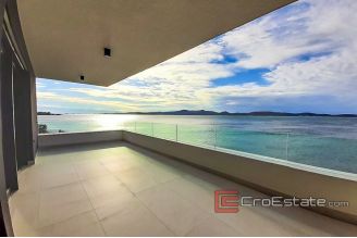 16 2016 434 Zadar villa sea front for sale