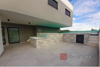 16 2016 434 Zadar villa sea front for sale