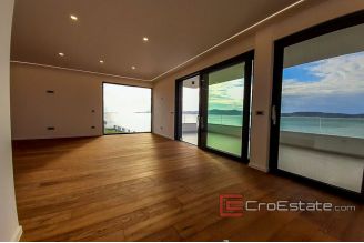 16 2016 434 Zadar villa sea front for sale