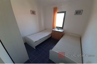 0020 2024 92 beautiful detached house with sea view Solta for sale