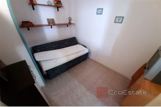 0020 2024 92 beautiful detached house with sea view Solta for sale