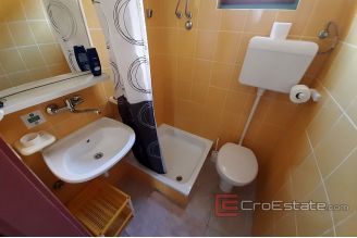 0020 2024 92 beautiful detached house with sea view Solta for sale