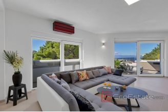 020 2018 145 near makarska new villa with pool for sale