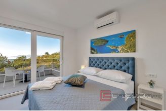 020 2018 145 near makarska new villa with pool for sale