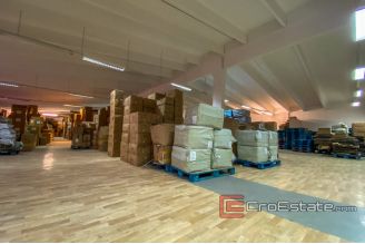 07 2027 04 Split area business for sale