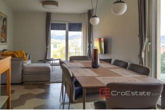 12 2025 47 Split apartment for sale