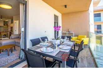 12 2025 47 Split apartment for sale