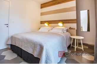 12 2025 47 Split apartment for sale