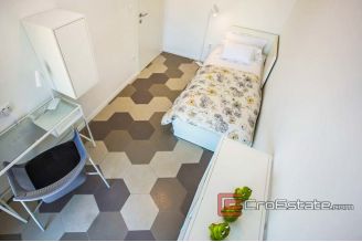 12 2025 47 Split apartment for sale