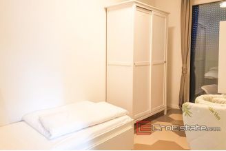 12 2025 47 Split apartment for sale