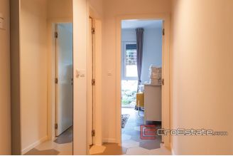 12 2025 47 Split apartment for sale