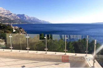 019 2021 248 near omis seafront villa with pool for sale