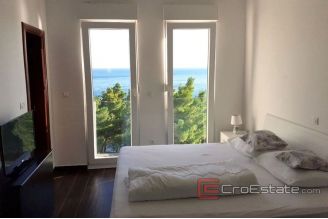 019 2021 248 near omis seafront villa with pool for sale