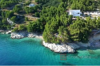 019 2021 248 near omis seafront villa with pool for sale