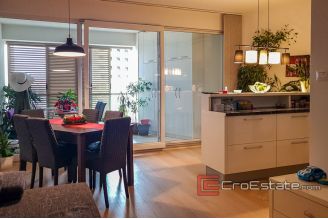 14 2025 48 Split apartment for sale