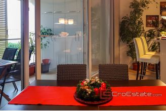 14 2025 48 Split apartment for sale