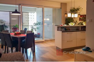 14 2025 48 Split apartment for sale