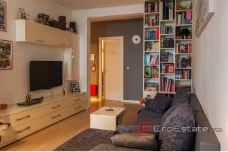 14 2025 48 Split apartment for sale