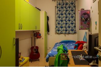 14 2025 48 Split apartment for sale