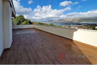 001 2018 148 split center two storey penthouse for sale