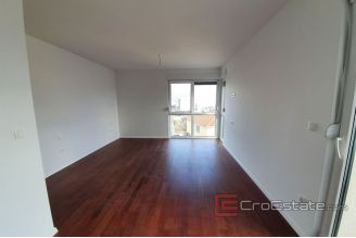 014 2018 148 split center two storey penthouse for sale