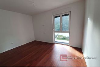 014 2018 148 split center two storey penthouse for sale