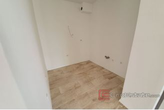 014 2018 148 split center two storey penthouse for sale