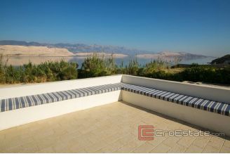018 2021 251 island pag modern seafront villa for sale