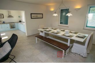 018 2021 251 island pag modern seafront villa for sale