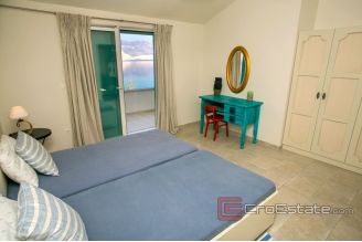 018 2021 251 island pag modern seafront villa for sale
