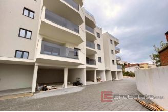 020 2022 230 island of ciovo penthouse with sea view for sale