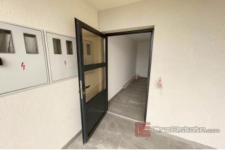 020 2022 230 island of ciovo penthouse with sea view for sale