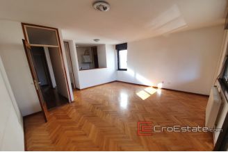 11 2018 150 Split apartment for sale