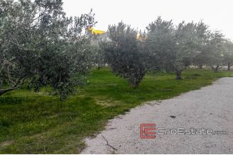 04 2024 96 Building plot Split area for sale