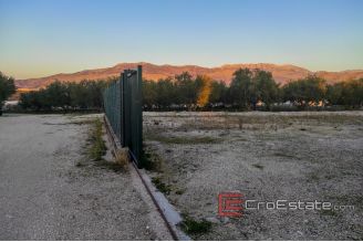 04 2024 96 Building plot Split area for sale