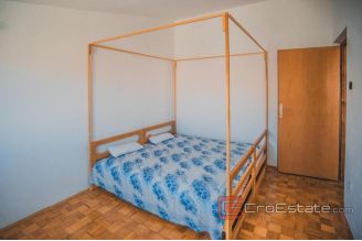 020 4998 30 island vir house with garden for sale