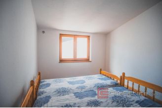 020 4998 30 island vir house with garden for sale