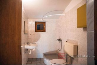 020 4998 30 island vir house with garden for sale