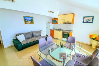 16 2024 98 Split area house sea view for sale