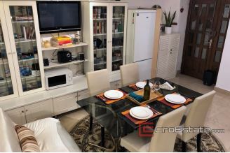 14 2024 99 Split house for sale