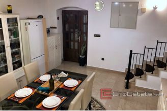 14 2024 99 Split house for sale