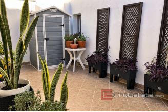 14 2024 99 Split house for sale